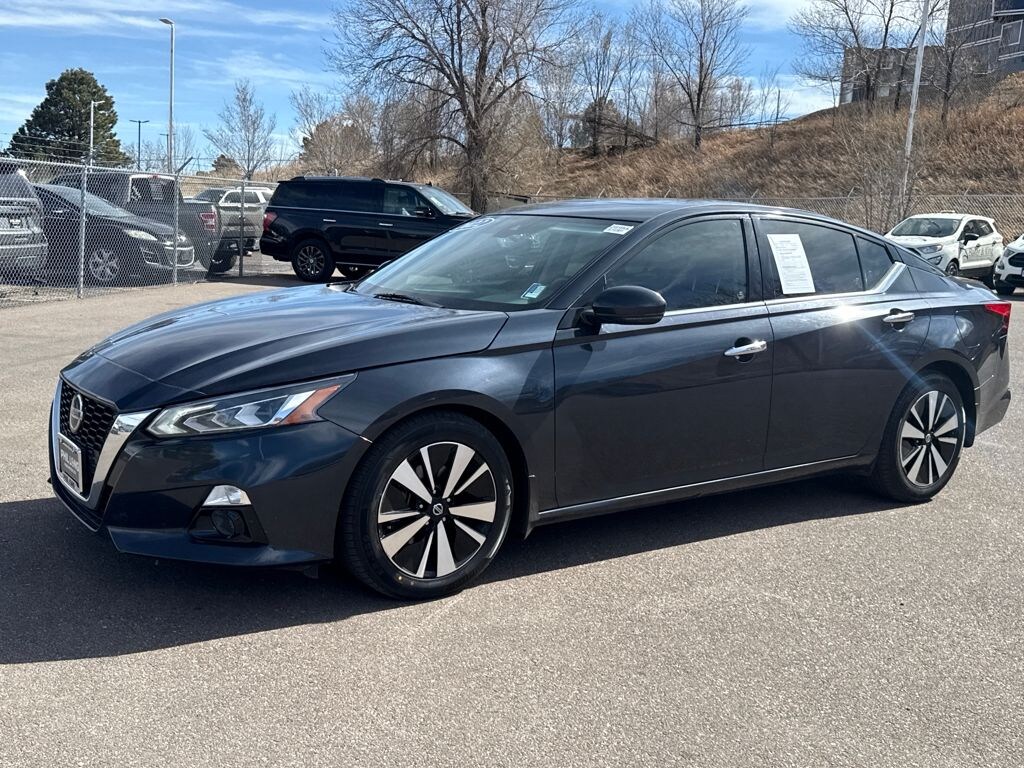 Used 2022 Nissan Altima 2.5 SL Sedan