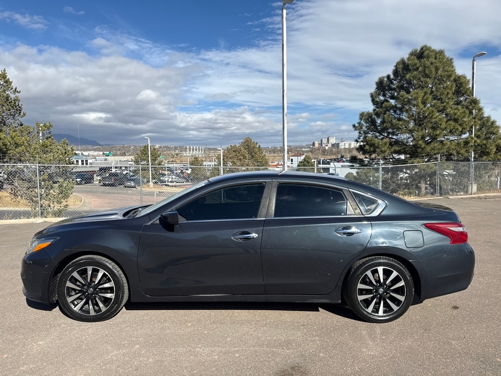 Used 2018 Nissan Altima 2.5 SV Sedan