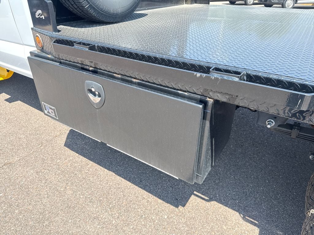 2026 Ford F-350 Super Duty Chassis Cab XL - Photo 9