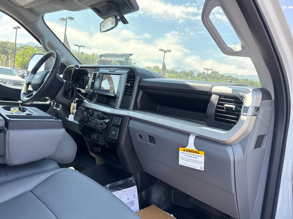 2026 Ford F-350 Super Duty Chassis Cab XL - Photo 20