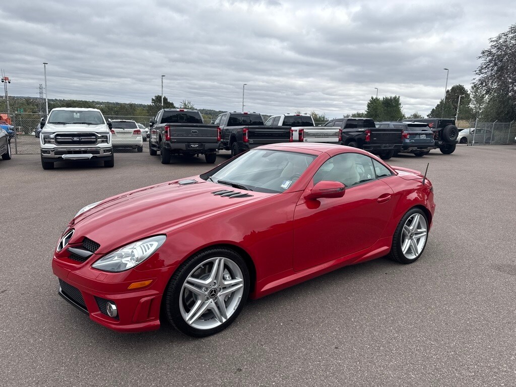 2010 Mercedes Benz SLK 55 AMG photo 2