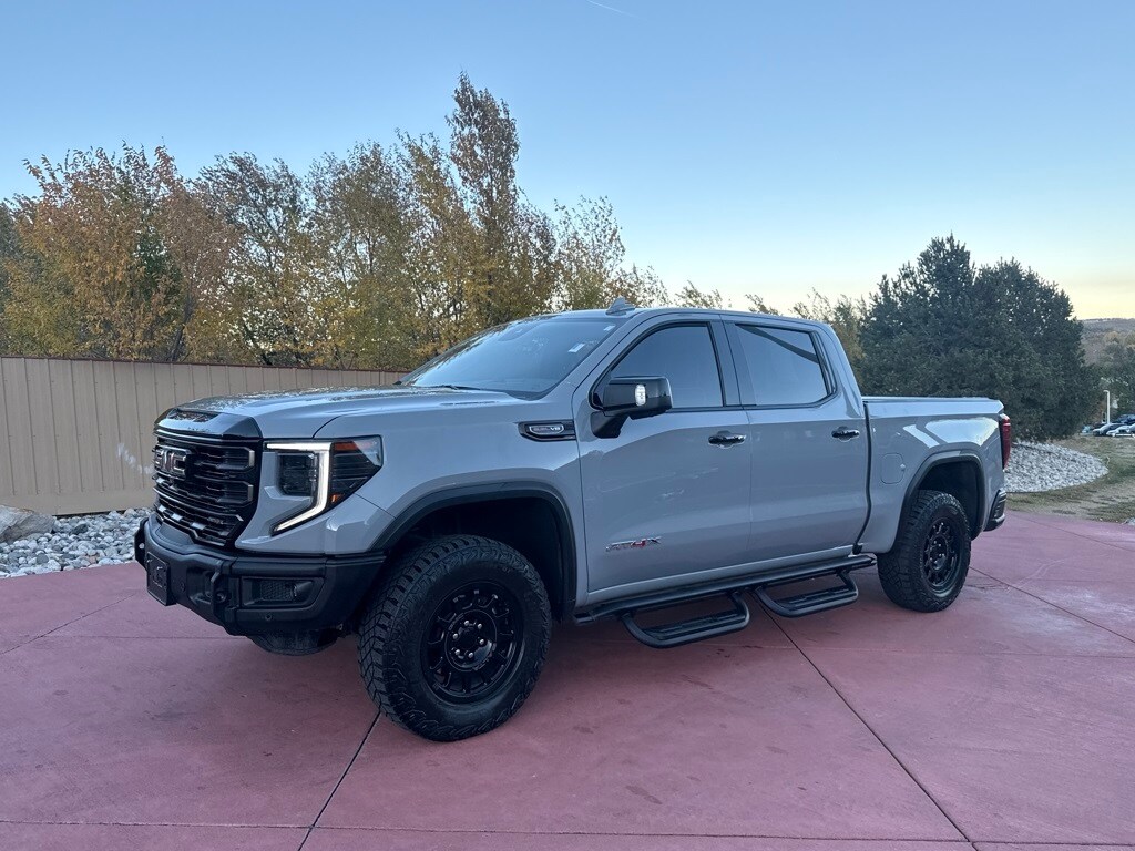 2024 Gmc Sierra 1500 AT4X photo 3