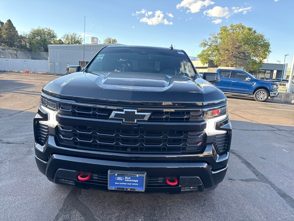2023 Chevrolet Silverado 1500 RST photo 2
