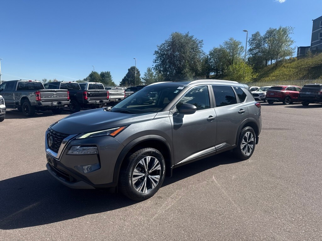 2023 Nissan Rogue SV photo 2