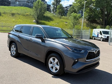 2024 Toyota Highlander LE SUV
