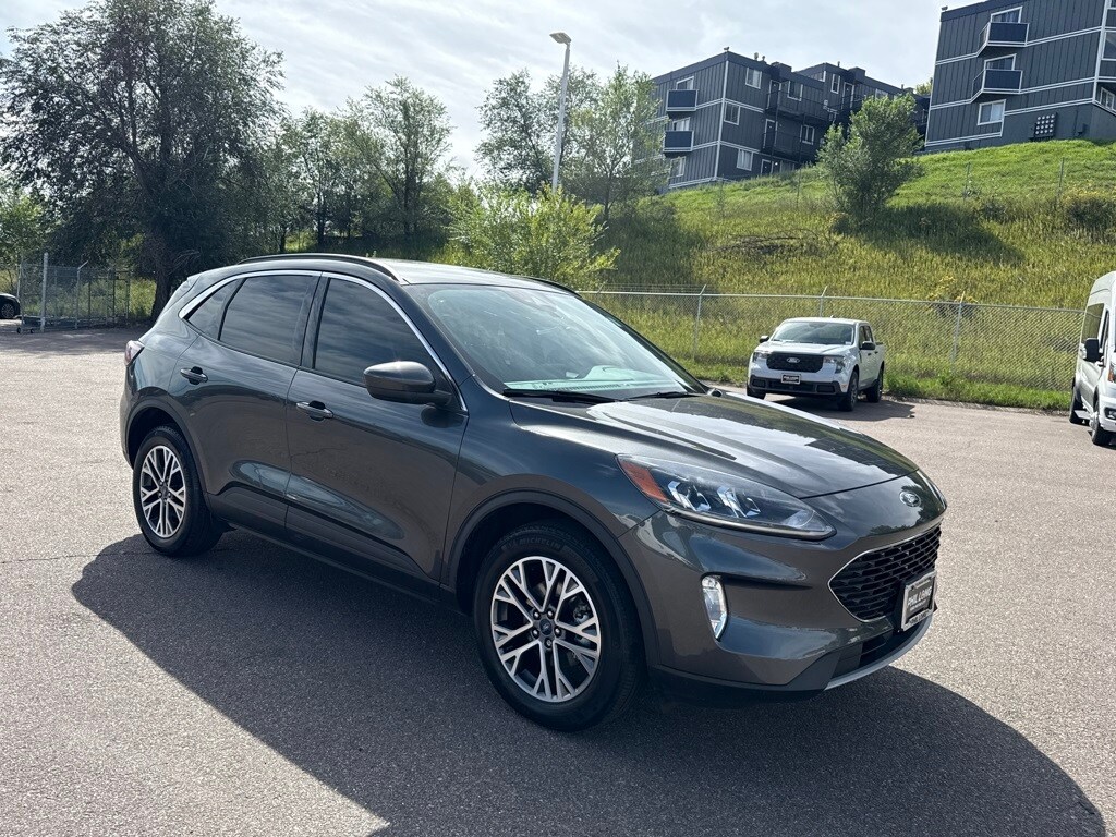 2020 Ford Escape SEL photo 3