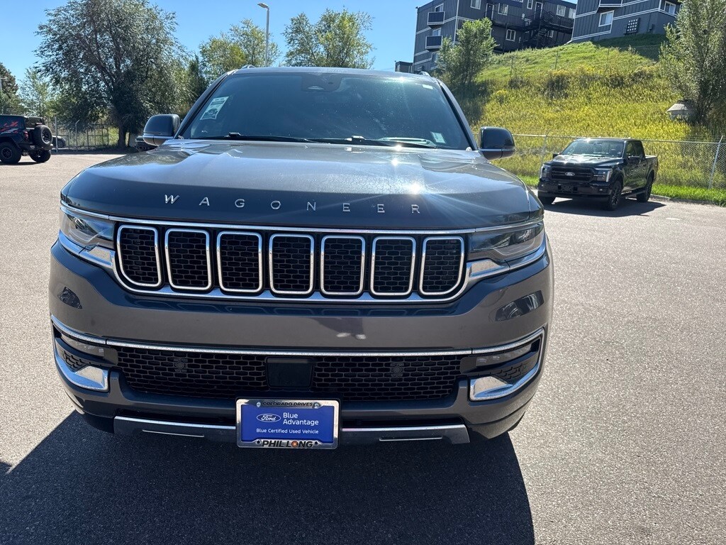 2022 Jeep Wagoneer Series III photo 2