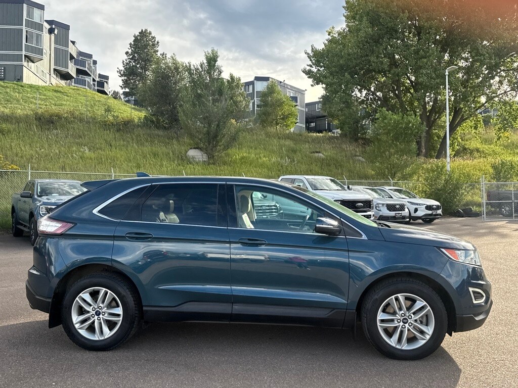 2016 Ford Edge SEL photo 4