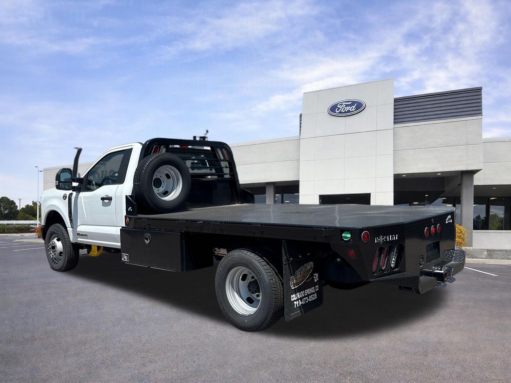 2026 Ford F-350 Super Duty Chassis Cab XL - Photo 5