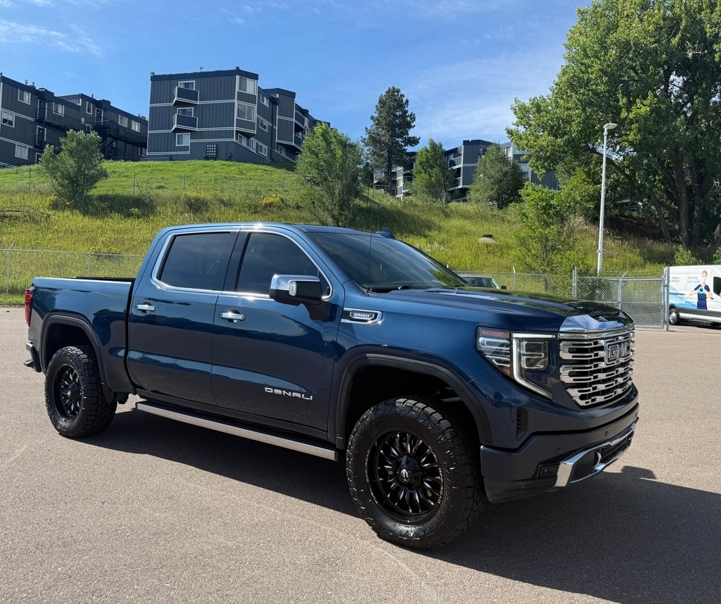 2023 GMC Sierra 1500 Denali's photo