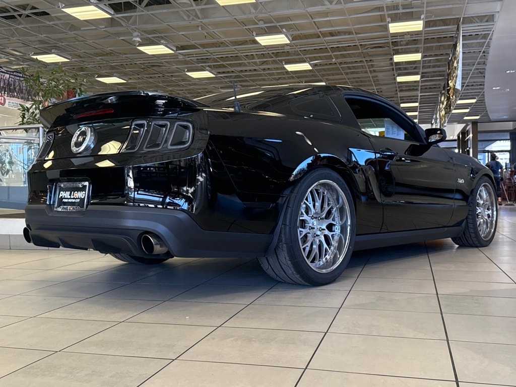 2011 Ford Mustang GT photo 4