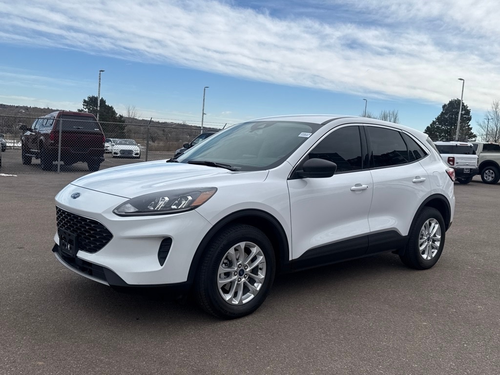 2022 Ford Escape SE photo 2