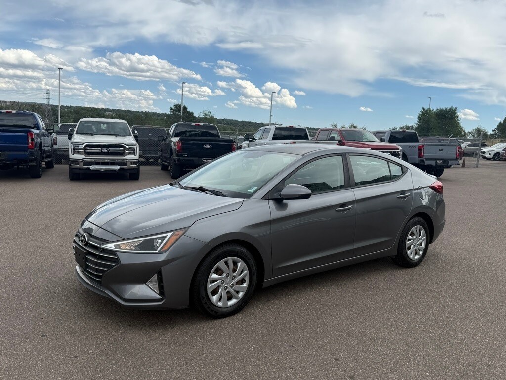 2019 Hyundai Elantra SE photo 3