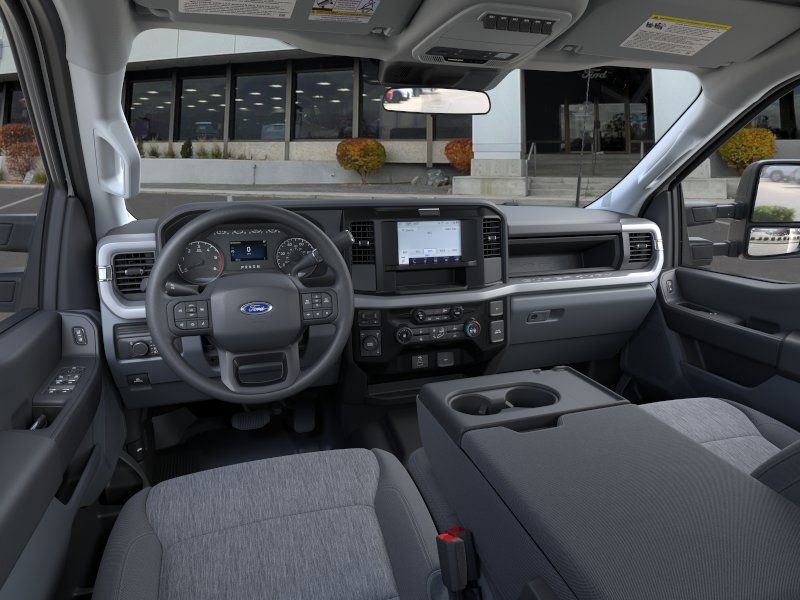 2025 Ford F-350 Super Duty Chassis Cab XL - Photo 9
