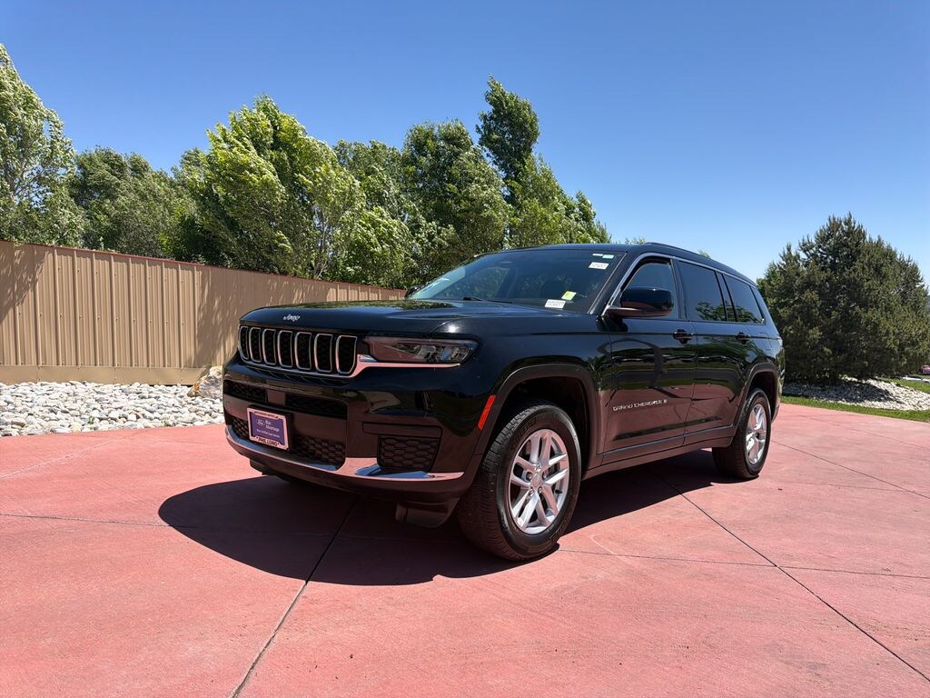 Used 2023 Jeep Grand Cherokee L Laredo SUV