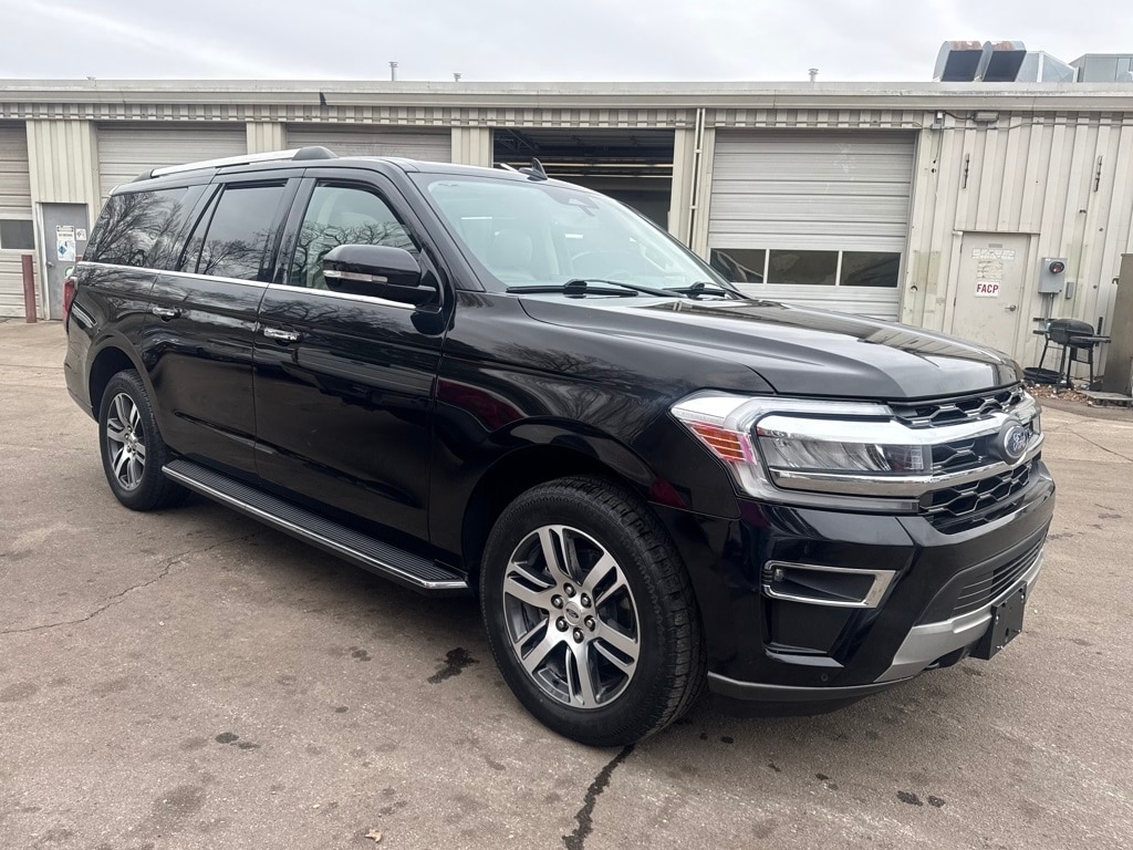 2023 Ford Expedition MAX photo 2