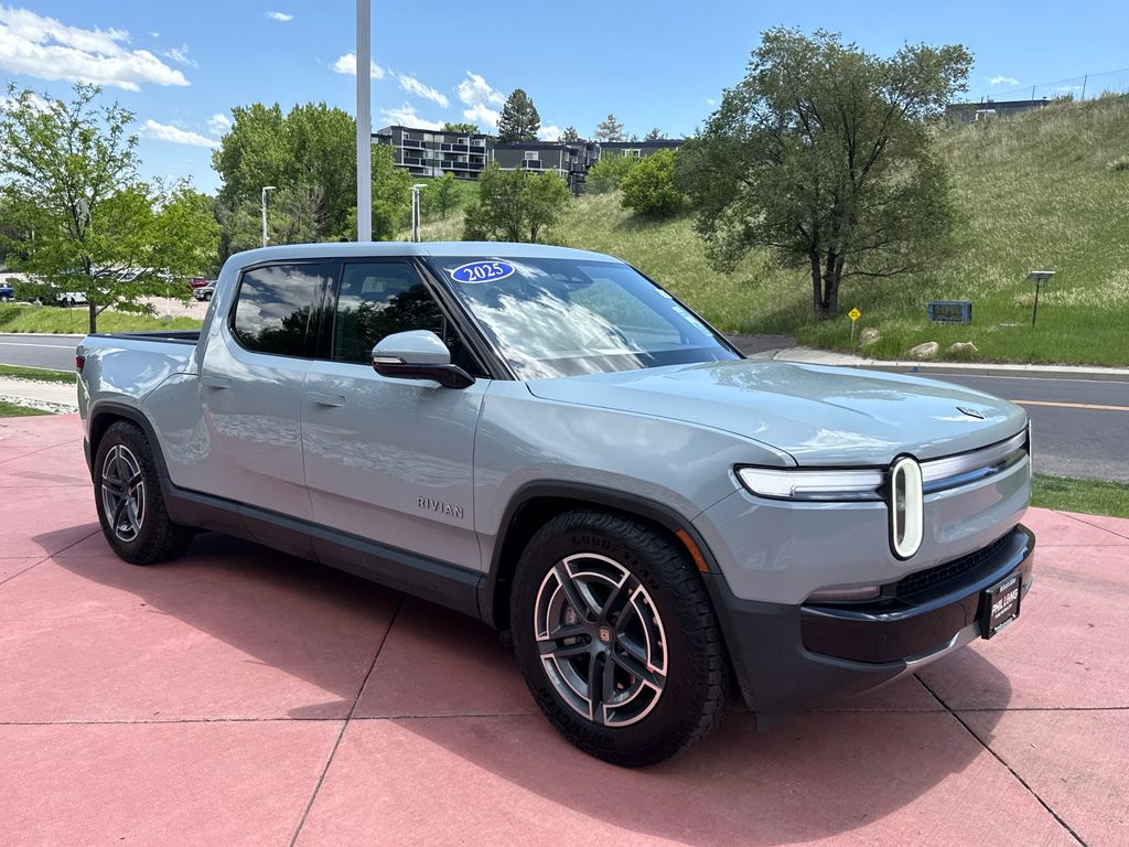2025 Rivian R1T Adventure Dual Standard's photo