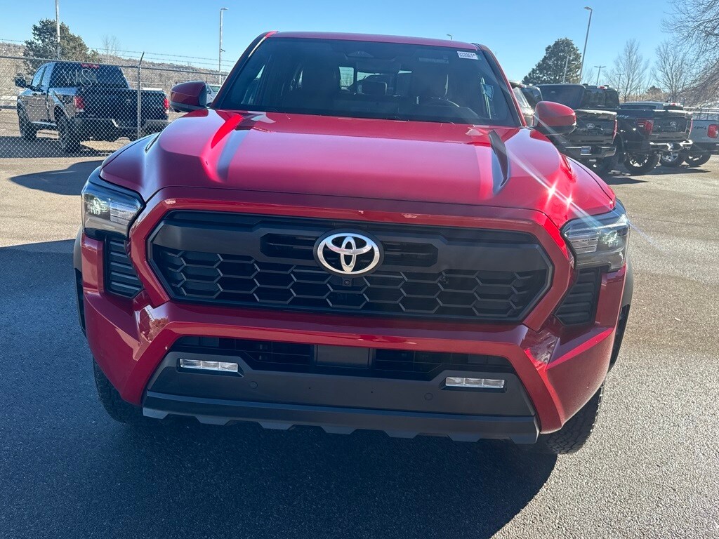 2024 Toyota Tacoma TRD Off-Road photo 3