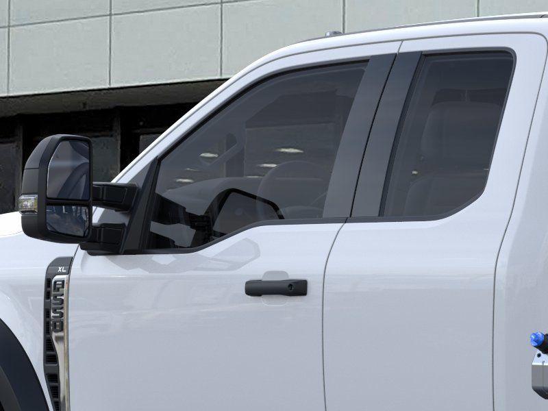 2025 Ford F-550 Super Duty Chassis Cab XL - Photo 20