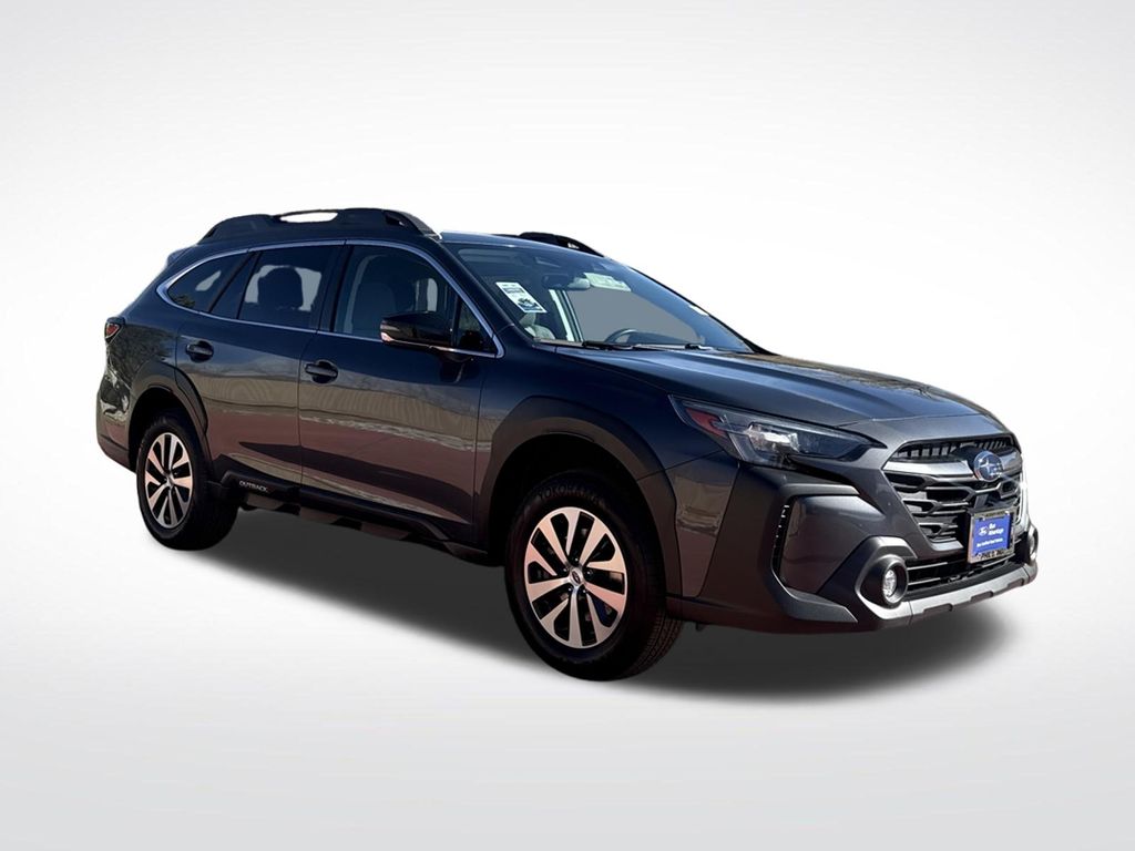 2023 Subaru Outback Premium's photo