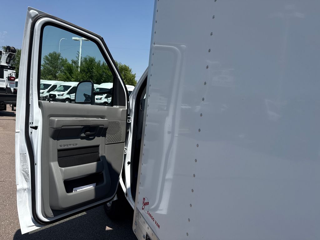 2026 Ford E-Series Cutaway Base - Photo 9