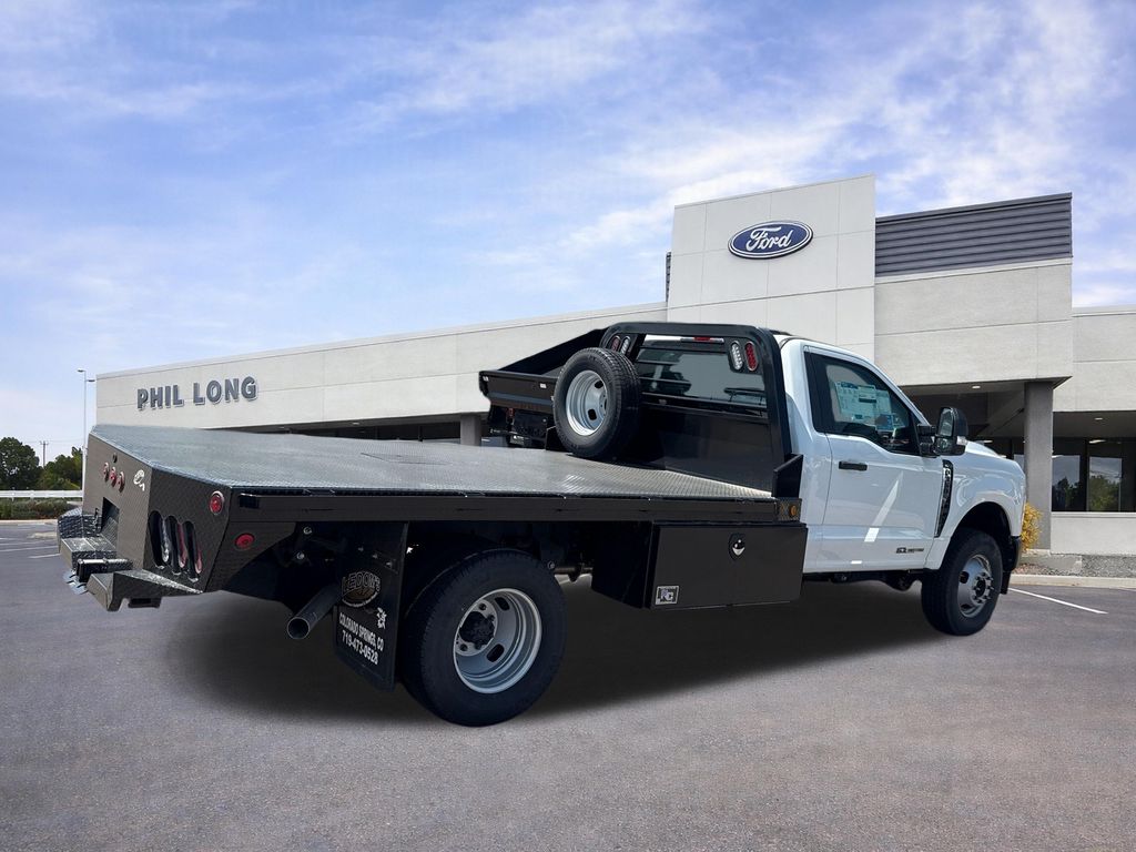 2026 Ford F-350 Super Duty Chassis Cab XL - Photo 7