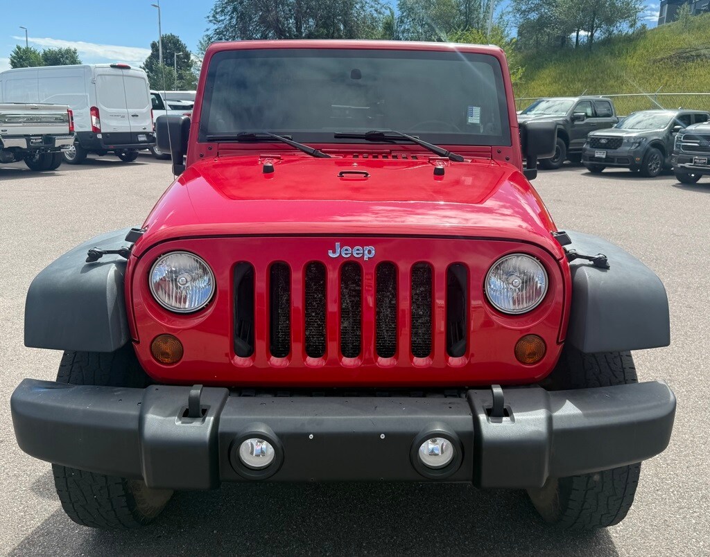 2011 Jeep Wrangler Rubicon photo 2