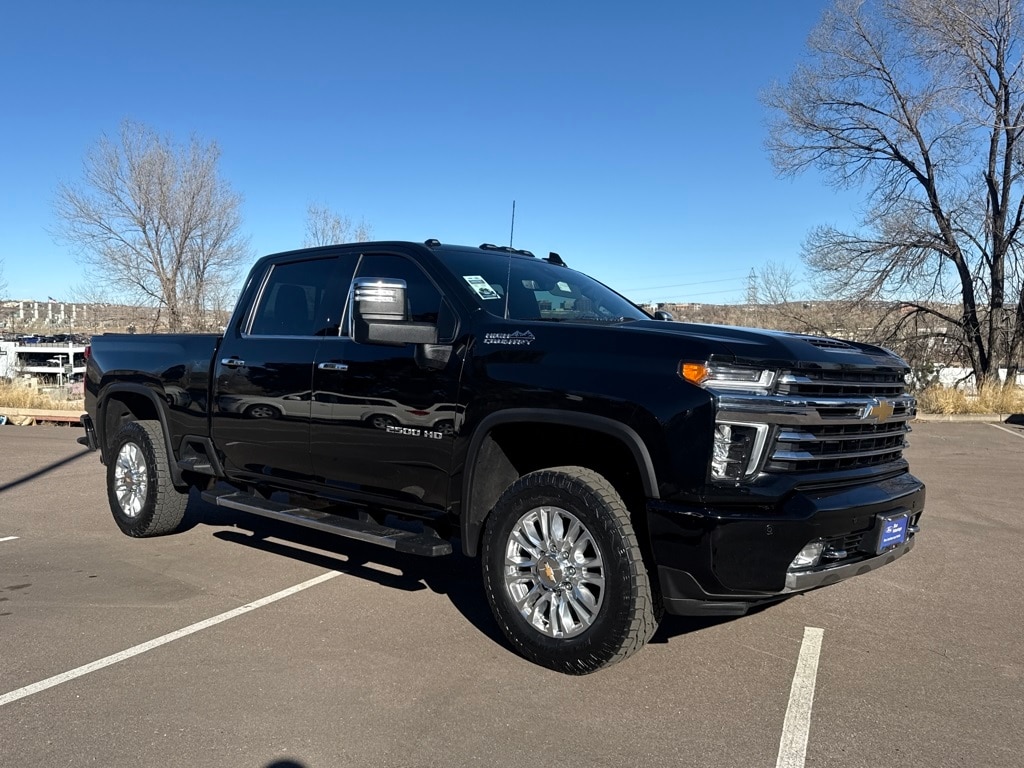 2023 Chevrolet Silverado 2500HD High Country photo 2