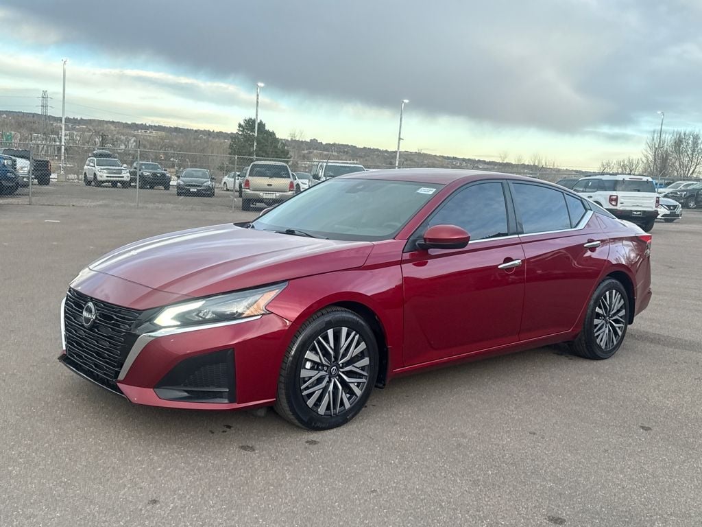Used 2023 Nissan Altima 2.5 SV Sedan