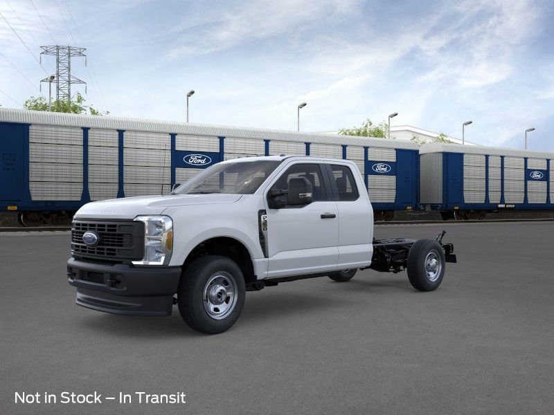 2026 Ford F-350 Super Duty Chassis Cab XL's photo