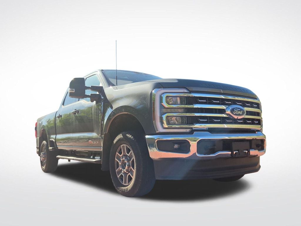 2025 Ford F-350 Lariat 4x4 Crew Cab 160 in SRW's photo