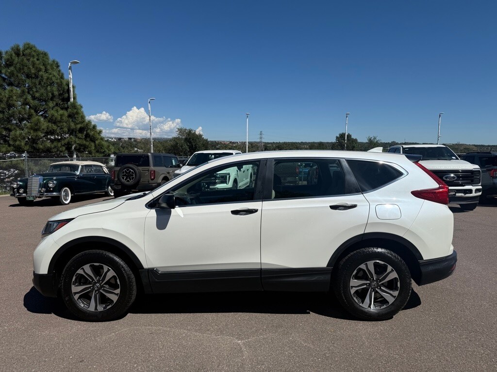2017 Honda CR-V LX photo 3