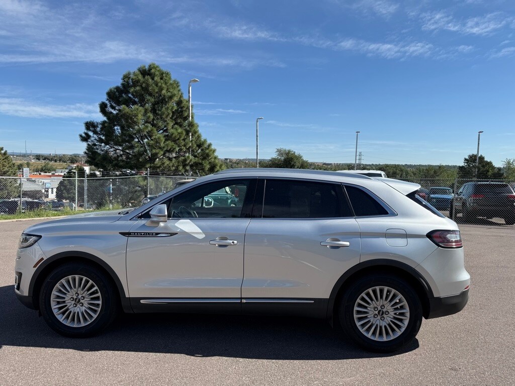 2019 Lincoln Nautilus Standard photo 4