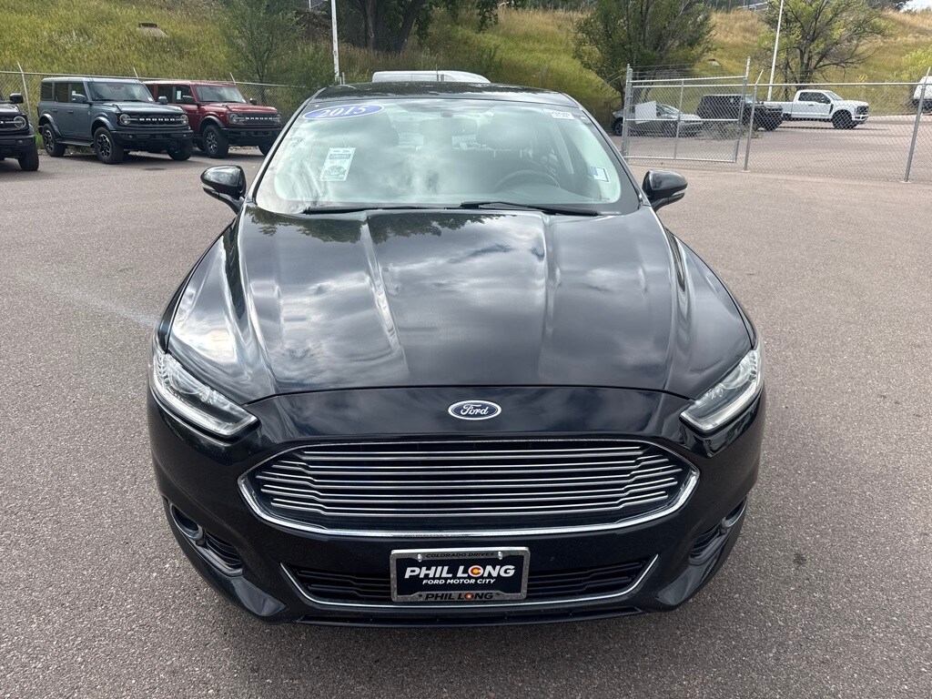 2015 Ford Fusion Titanium photo 2