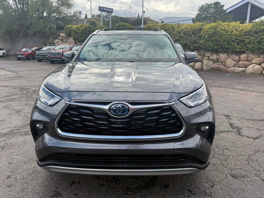 2021 Toyota Highlander Hybrid Platinum photo 2