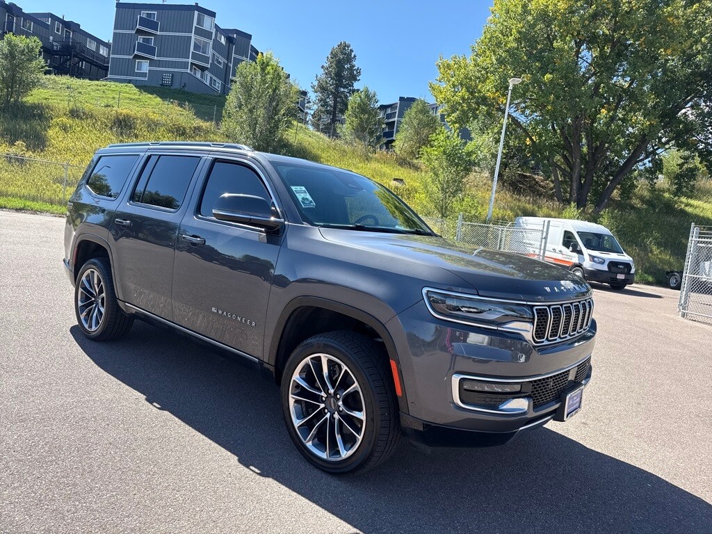 2022 Jeep Wagoneer Series III photo 3