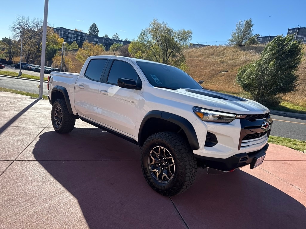 2023 Chevrolet Colorado ZR2's photo