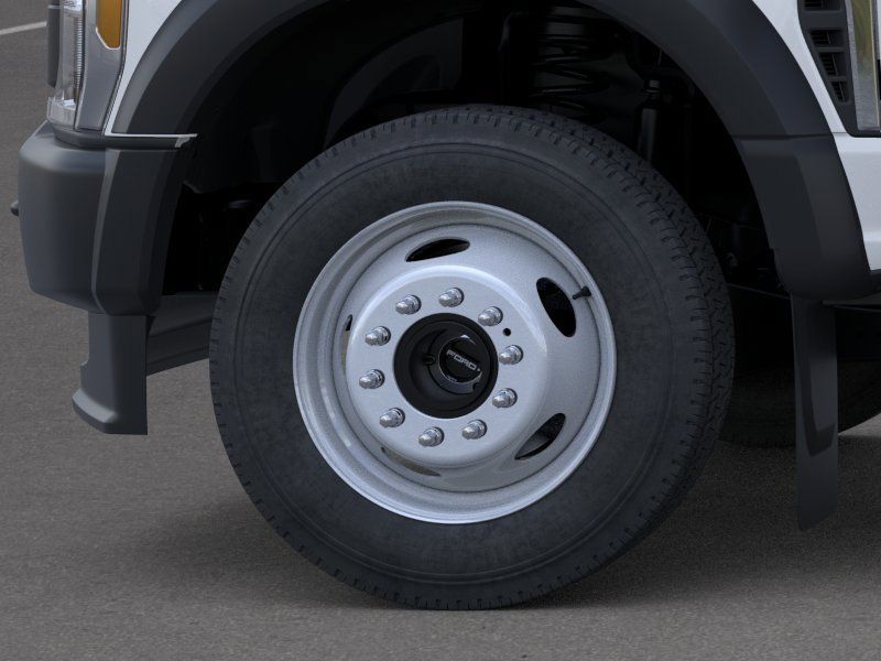 2025 Ford F-550 Super Duty Chassis Cab XL - Photo 19