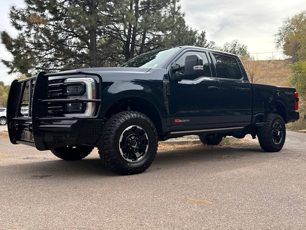 Used 2025 Ford F-250SD Platinum Truck