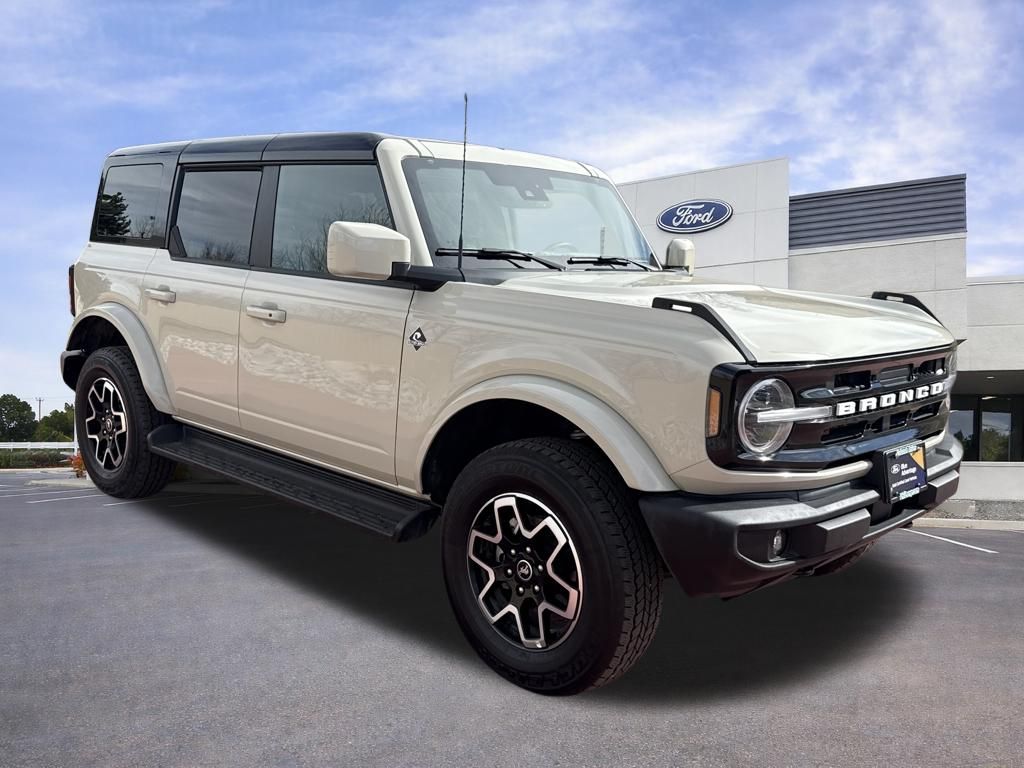 2025 Ford Bronco Outer Banks 4x4's photo