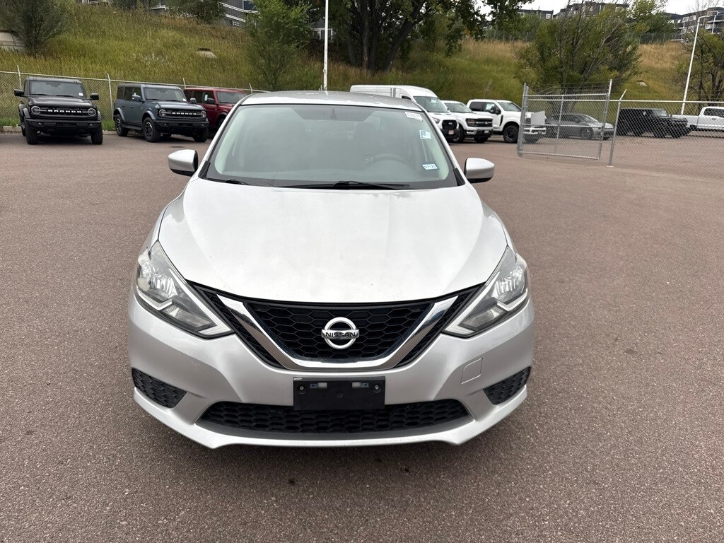 2016 Nissan Sentra S photo 2