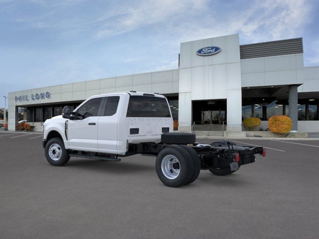 New 2025 Ford F-350SD XL DRW Chassis