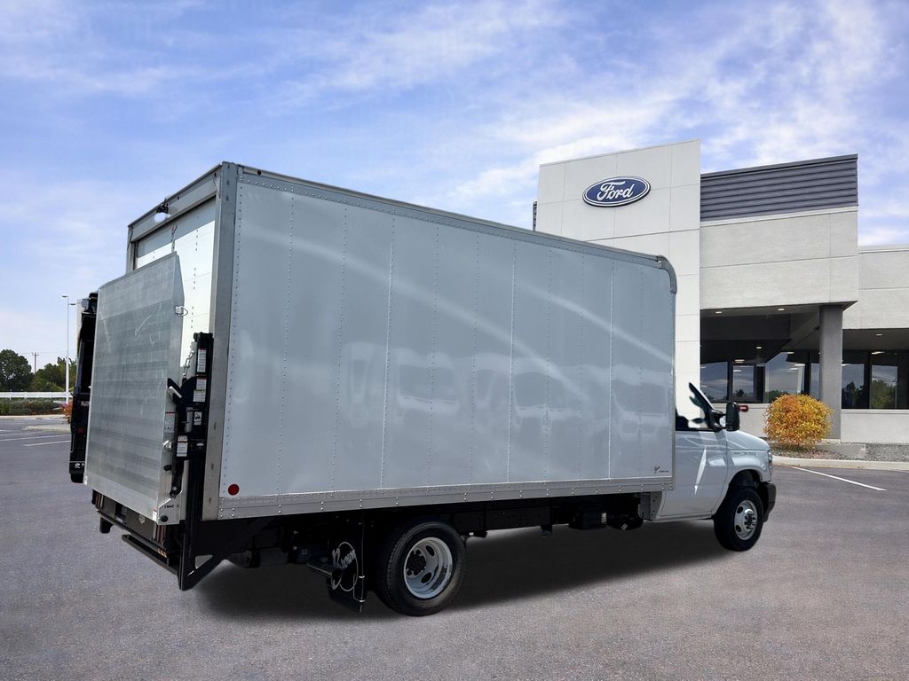 2026 Ford E-Series Cutaway Base - Photo 5