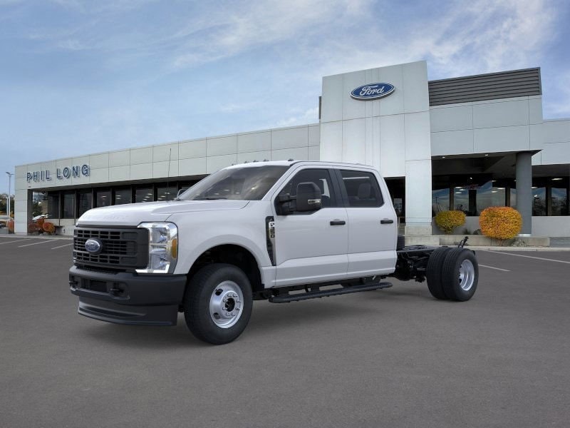 2026 Ford F-350 Super Duty Chassis Cab XL's photo