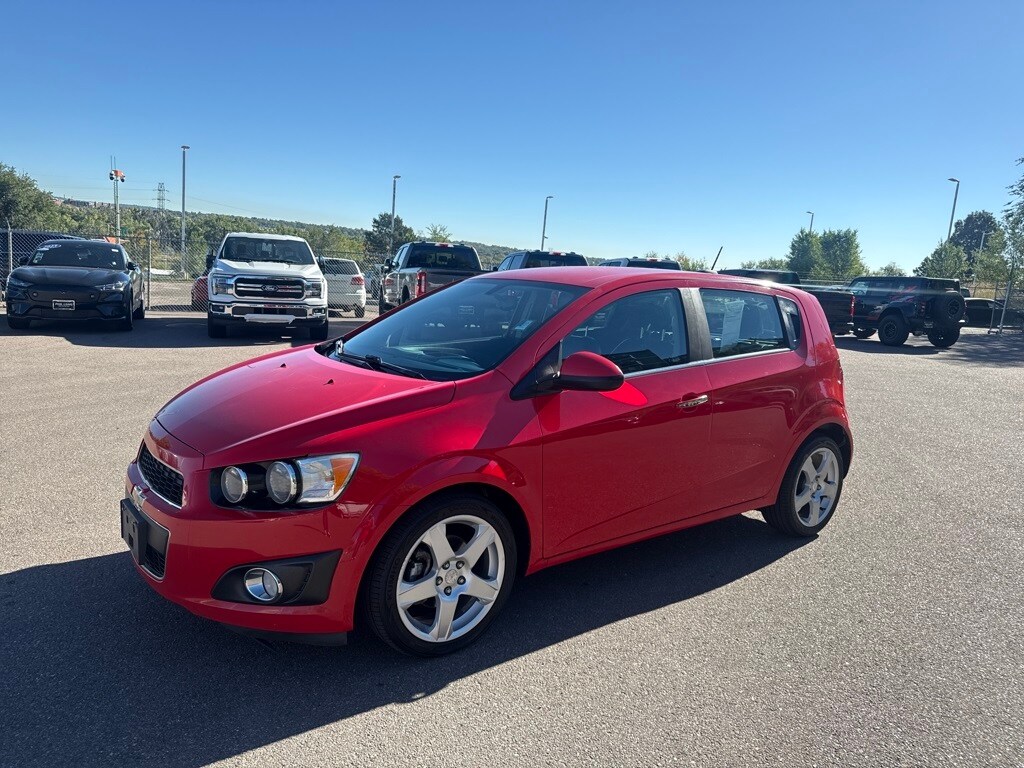 2016 Chevrolet Sonic LTZ photo 2