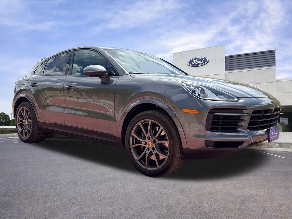 2023 Porsche Cayenne -'s photo
