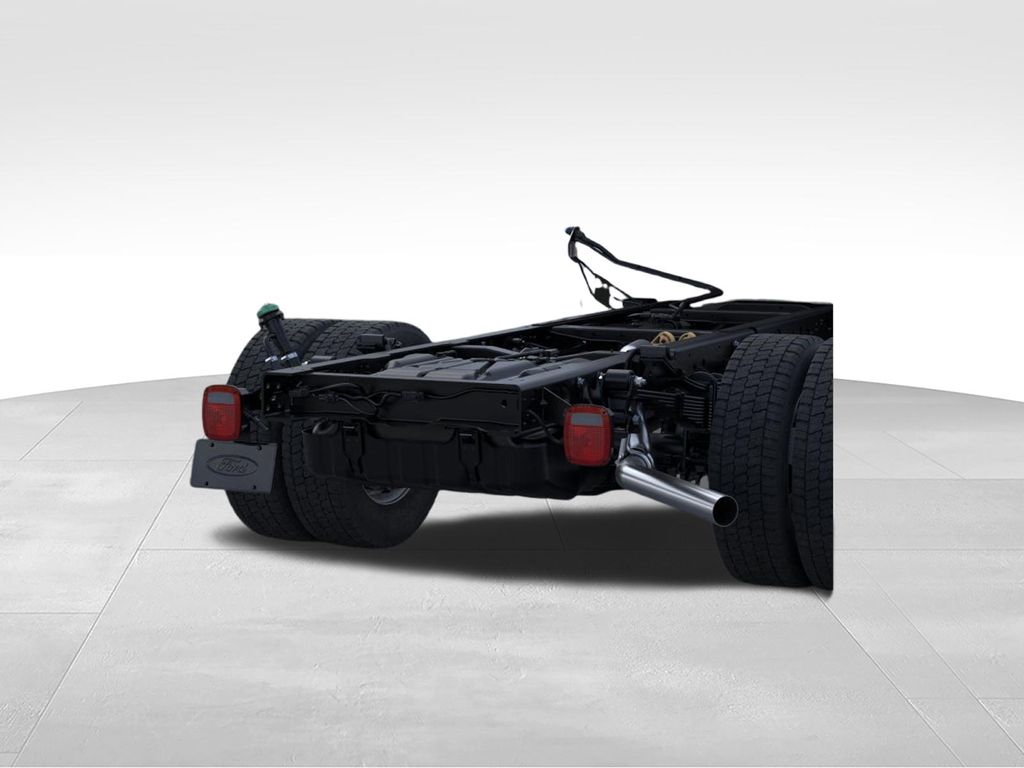 2026 Ford F-550 Super Duty Chassis Cab XL - Photo 21