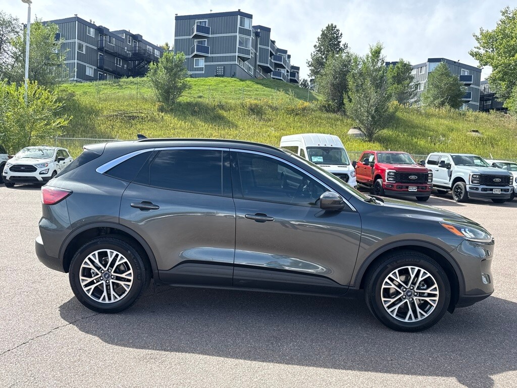 2020 Ford Escape SEL photo 4