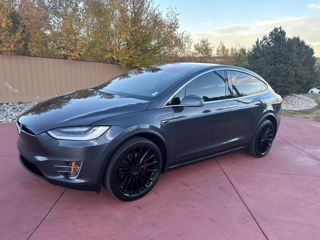 2020 Tesla Model X Performance photo 2