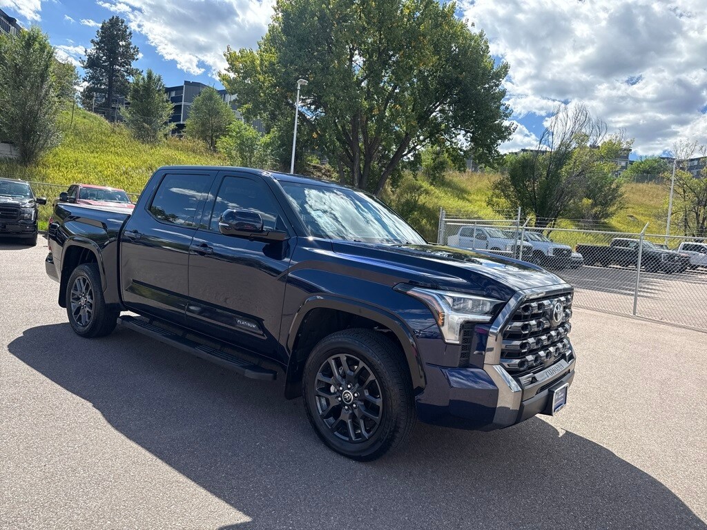 2023 Toyota Tundra Platinum photo 2